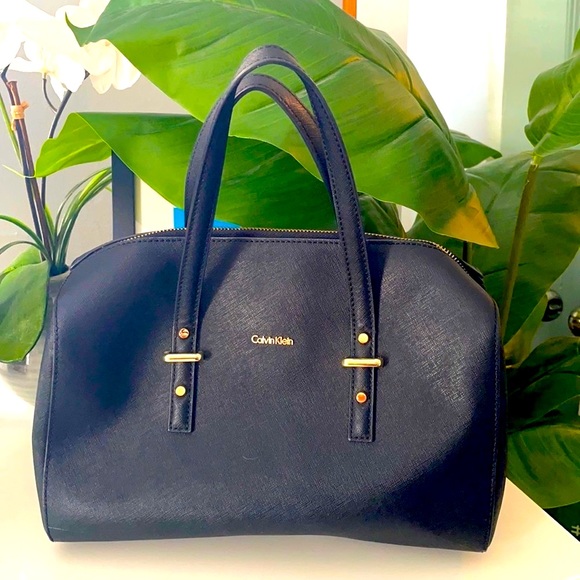 Calvin Klein Handbags - Calvin Klein Leather Hand Bag